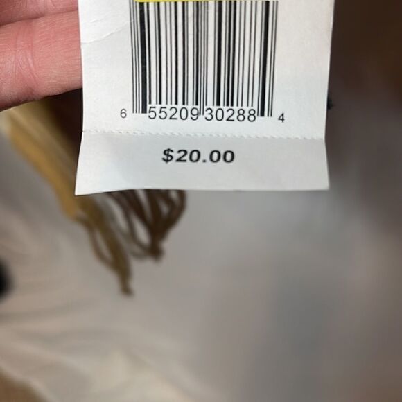 D&Y Softer Than Cashmere Plaid Scarf. New With Tags. - Picture 6 of 6